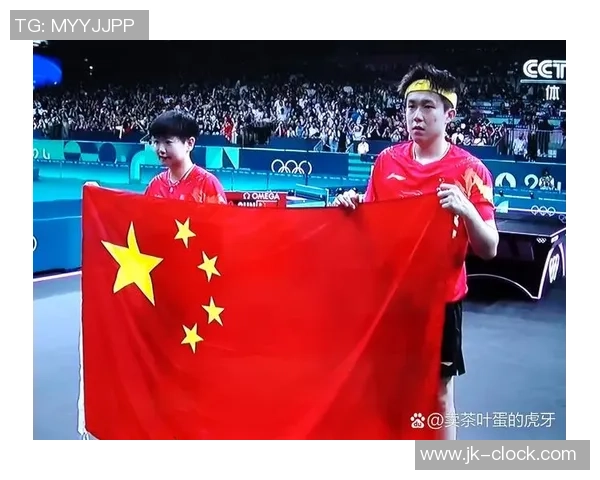 王楚钦男团夺冠混采！别介意头撞球台，会总结缺乏，直呼东哥太强